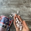 Железо с витаминами со вкусом лесных ягод (Iron) «ОРИХИРО» на руке